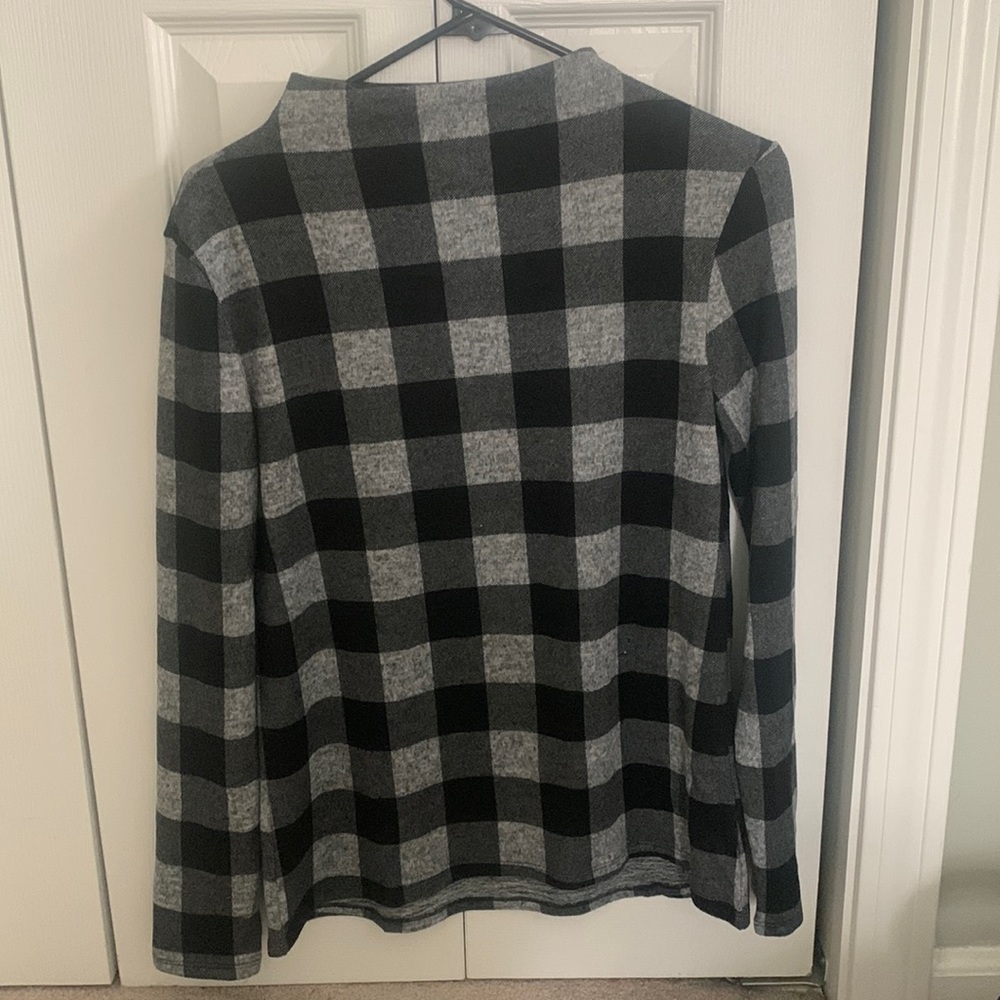 Black and gray checkered sweater